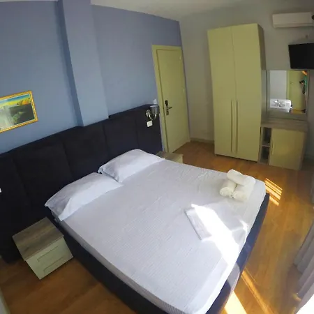 Perandor Beach Hotel 4*