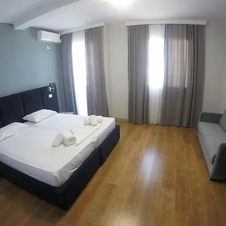 Perandor Beach 4* Durrës